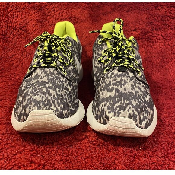 Nike Roshe Run Gray Camo w/ Neon Green Sneakers Women's Size 10 Running Shoes - Picture 4 of 10